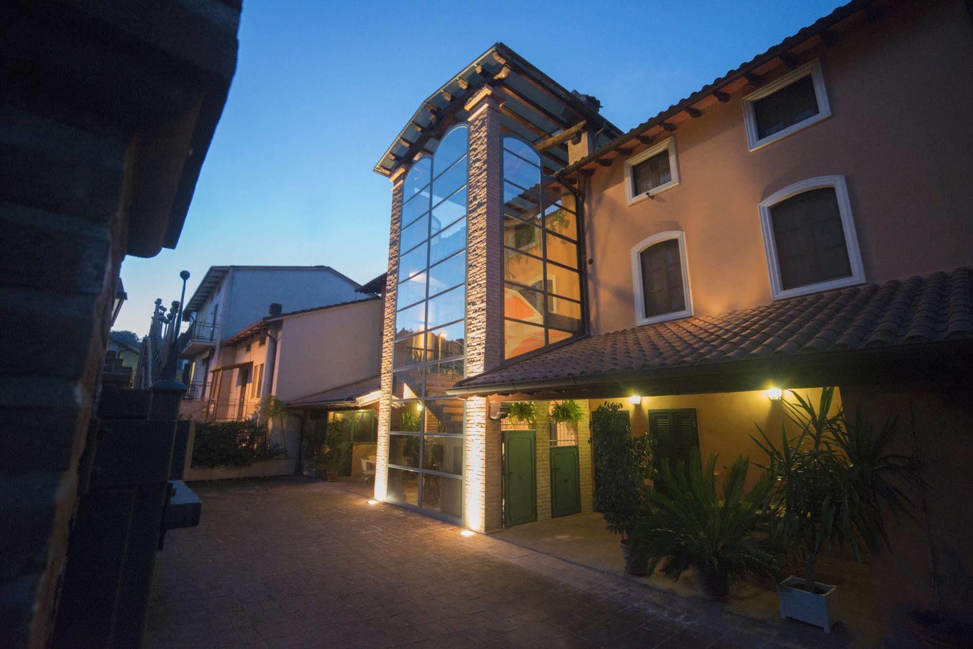 Residenze L'Uncinaia Holiday House Perugia Kültér fotó